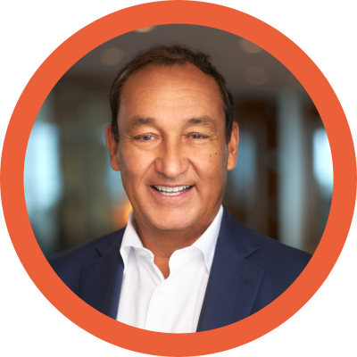 Oscar Munoz Headshot